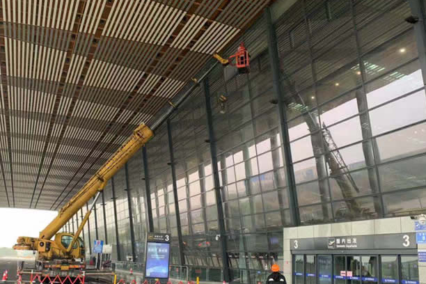 黄浦玻璃幕墙维护和保养